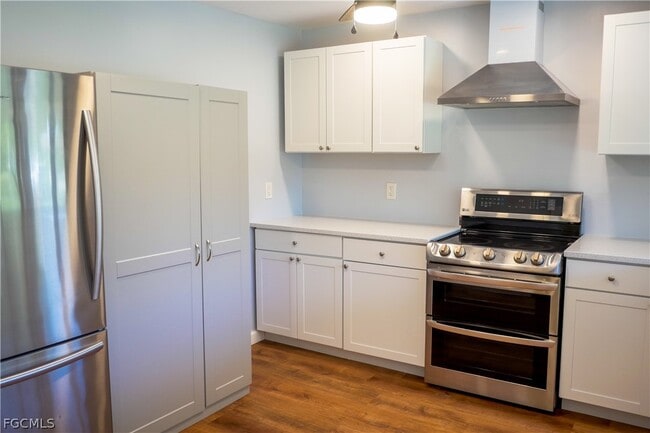 Building Photo - 4779 Lakewood Blvd