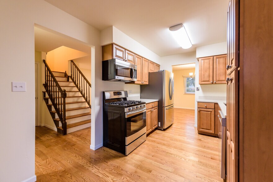 Building Photo - 838 Heatherbrook Ct