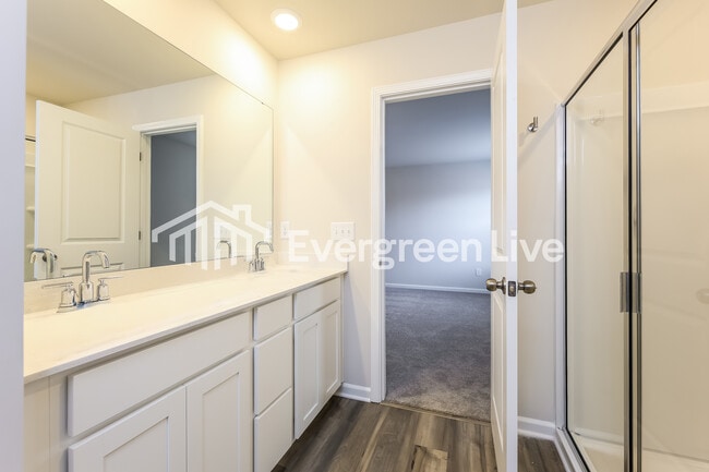 Building Photo - now