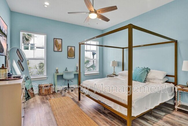 Building Photo - 514 2nd St S