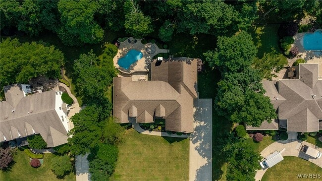 Building Photo - 9743 Cobblestone Dr