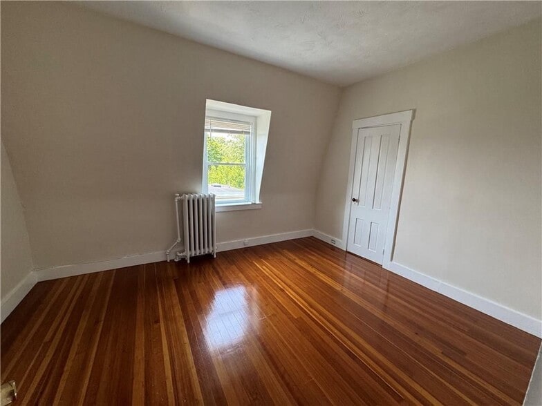 Building Photo - 26 Ayrault St