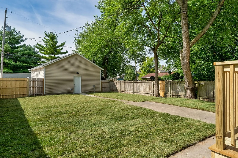 Building Photo - 473 E Sycamore St