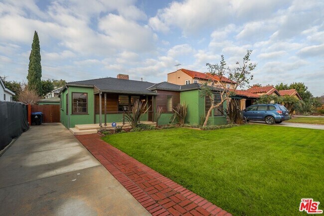 Building Photo - 2587 S Westgate Ave