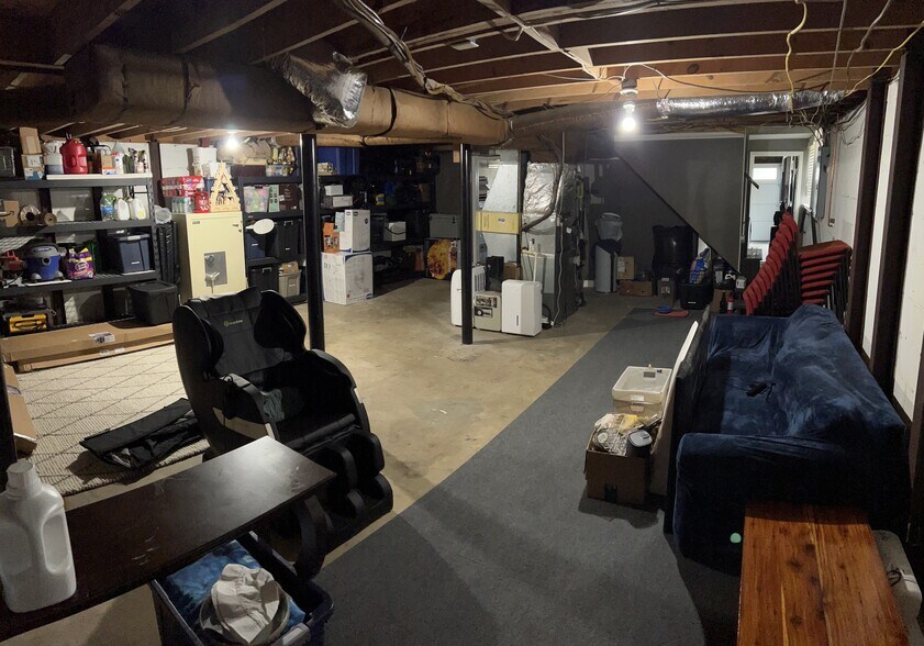 Building Photo - 3024 Whispering Pines Cir