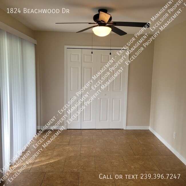 Building Photo - 1824 Beachwood Dr