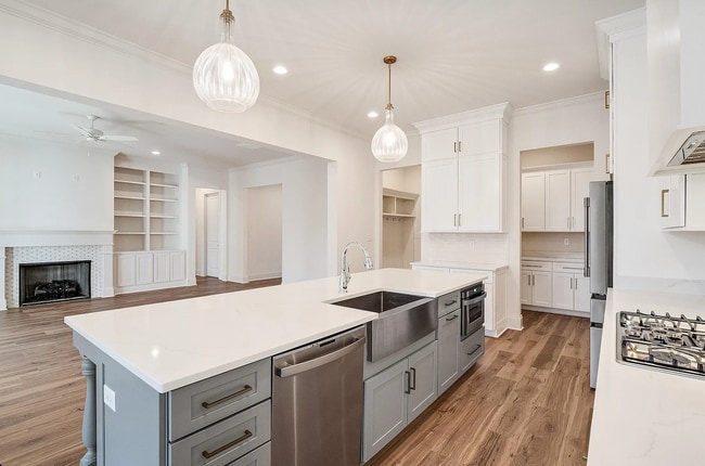 Building Photo - Custom-Built 4 Bedroom Home / Gated Community