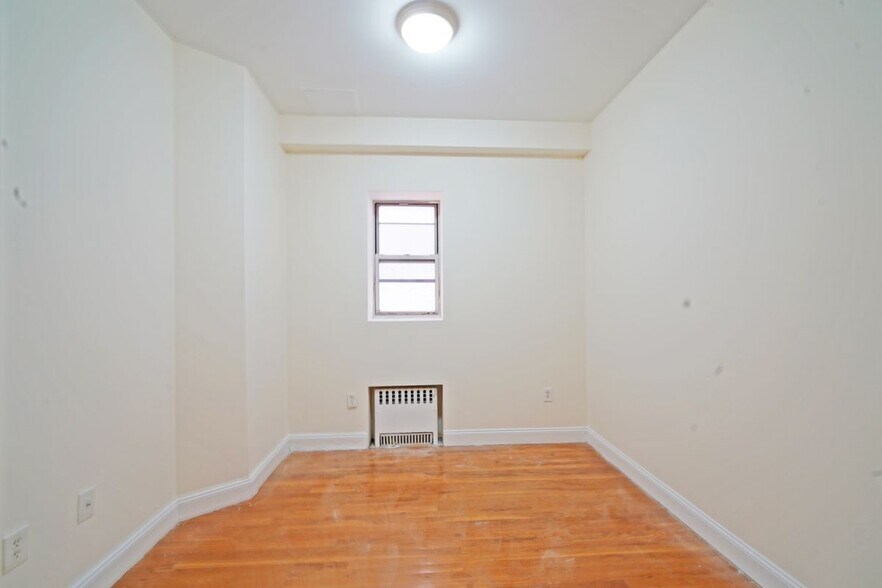 Building Photo - 57 Sip Ave