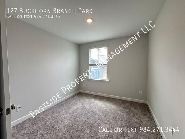 Building Photo - 127 Buckhorn Br Pk