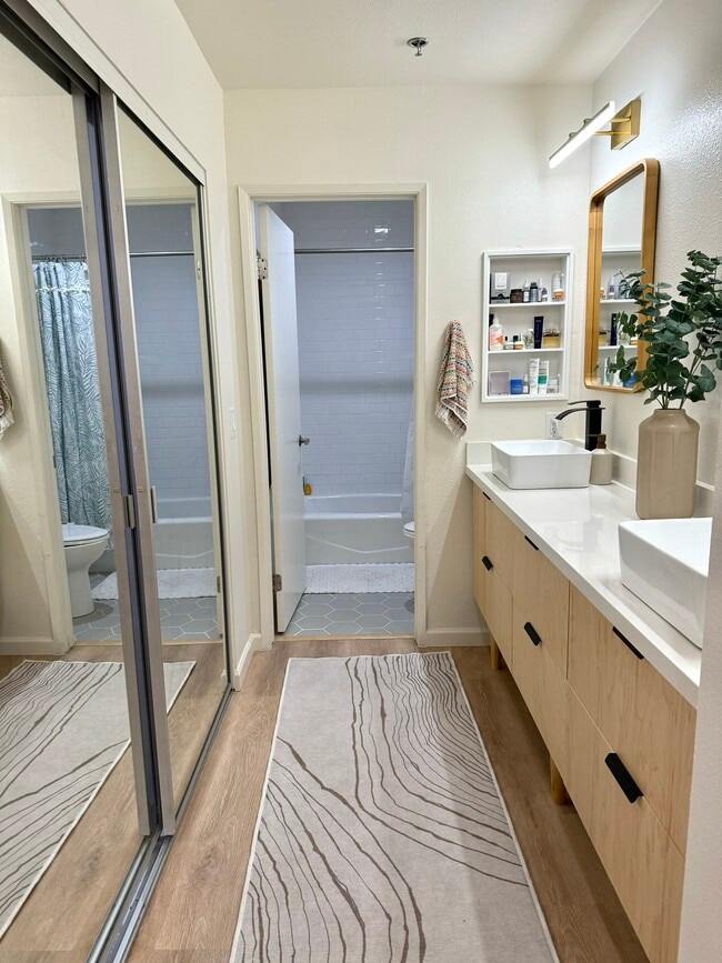 Building Photo - 5790 Friars Rd