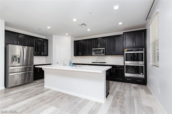 Building Photo - 12586 Huckleberry Oak Ave
