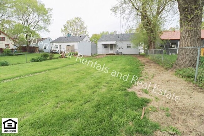 Building Photo - 706 Prospect Ave