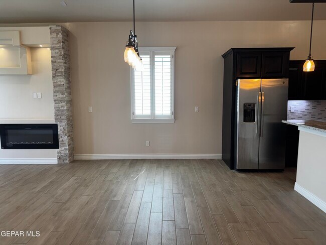Building Photo - 12357 Desert Dove Ave