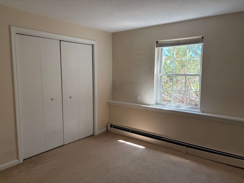 Building Photo - 804 White Cedar Blvd