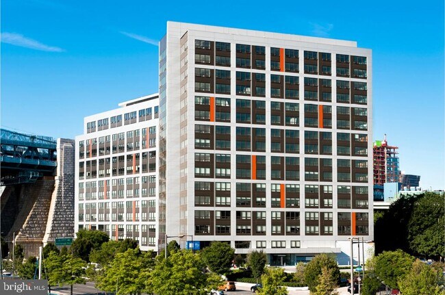 Building Photo - 235 N Christopher Columbus Blvd