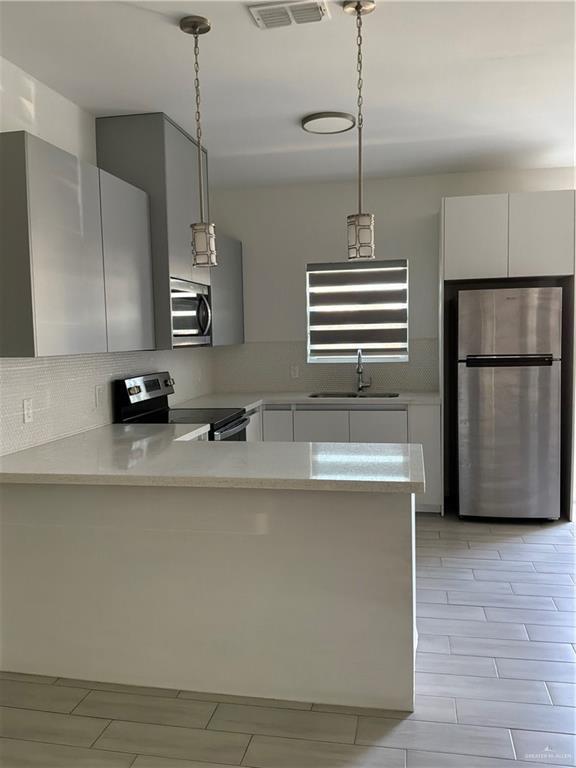 Building Photo - 14 S Pamplona St