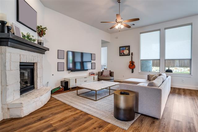 Building Photo - 1308 Bluebonnet Ln