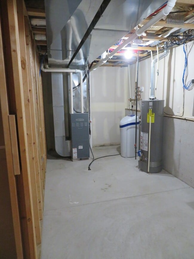 Building Photo - Raco 111/115 Nordic