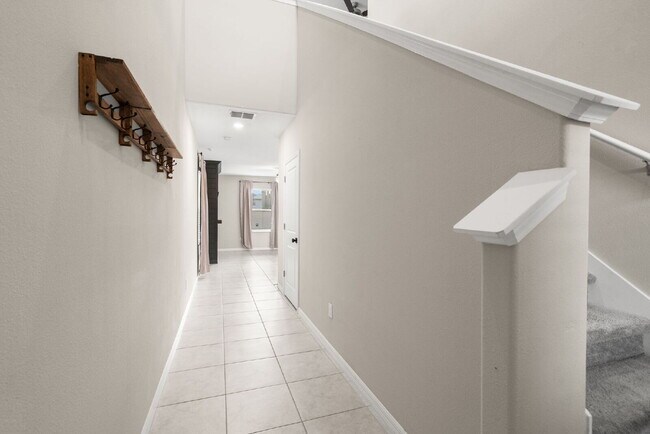 Building Photo - LIKE NEW Home For Rent in Sun City!