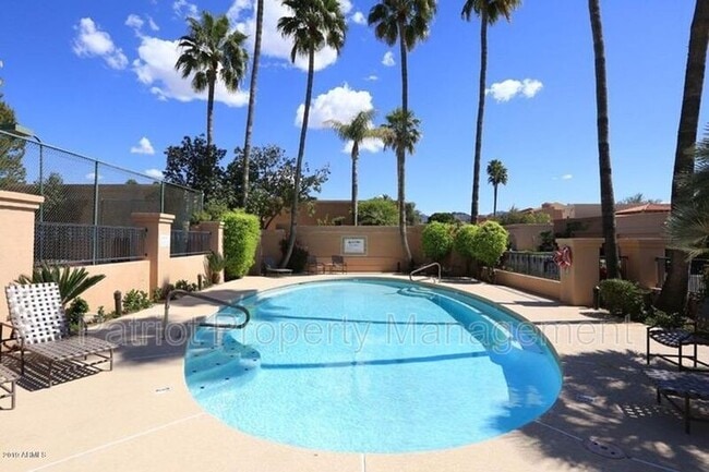 Building Photo - 8602 E Vista Del Lago