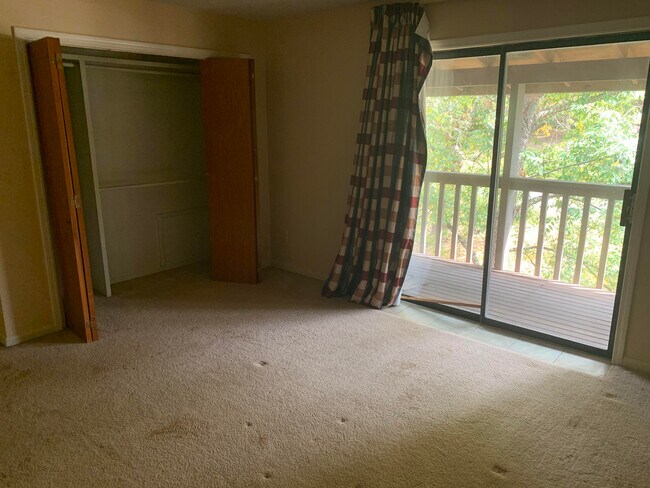 Building Photo - Hillside Apartments