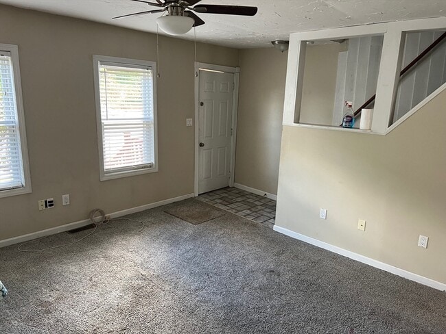 Building Photo - 658 Old West Central St