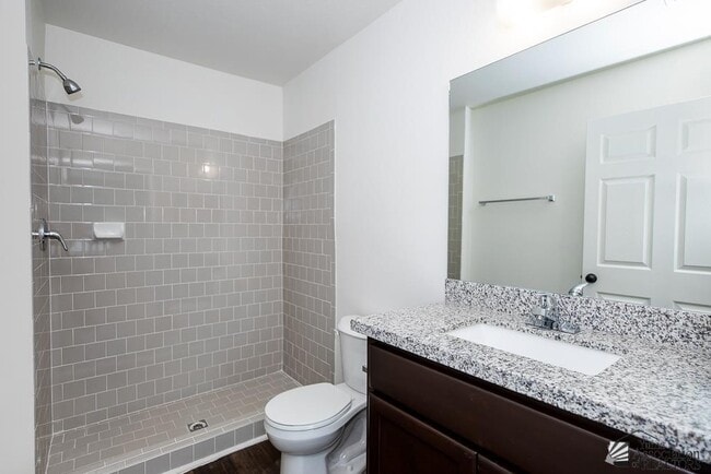 Building Photo - 7171 E 38th Ln