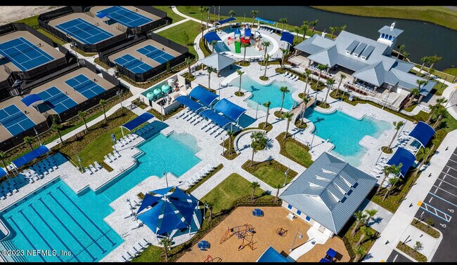 Primary Photo - 69 Thurnham Ln