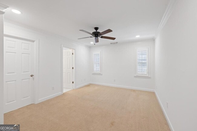 Building Photo - 1410 Club Dr
