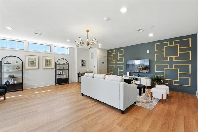 Building Photo - 440 NORTH Ave E