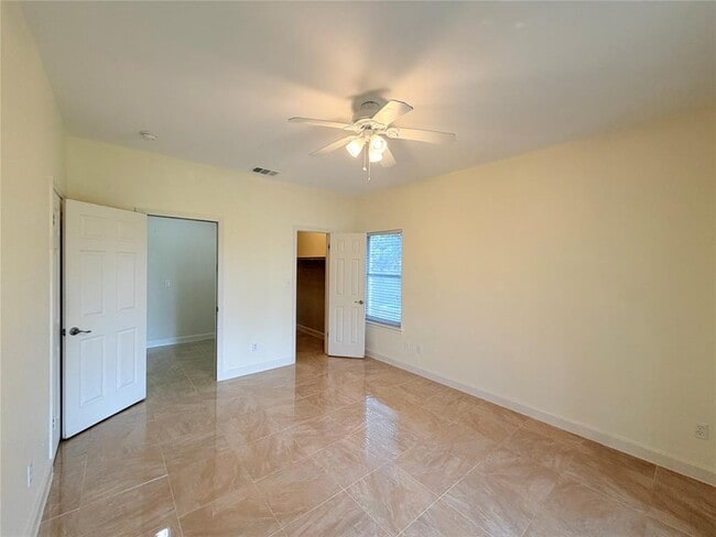 Building Photo - 4009 Eck Ln