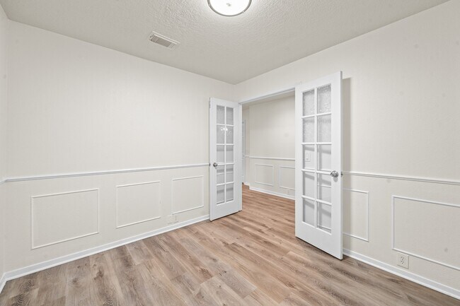 Building Photo - 16530 Bristle Creek Dr