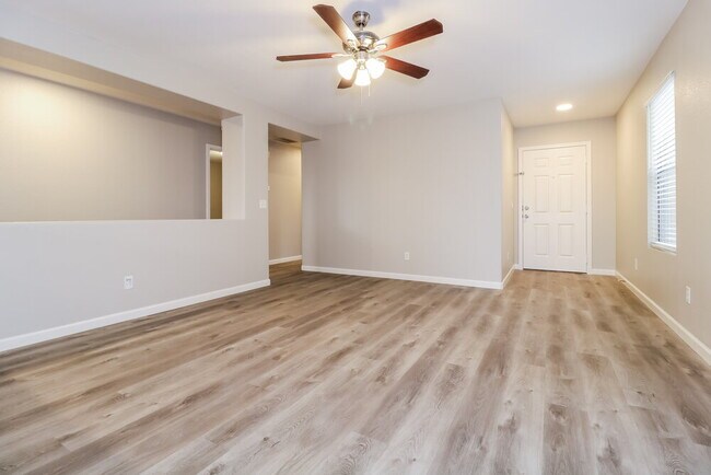 Building Photo - 9411 W Eaton Rd