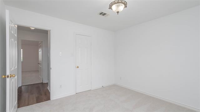 Building Photo - 402 Silver Mine Dr