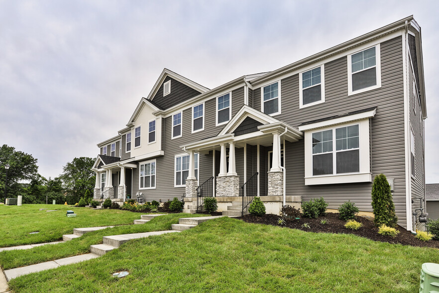 Building Photo - Creekside Landing