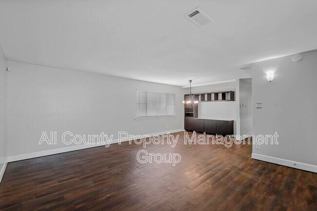 Building Photo - 2504 S Fielder Rd