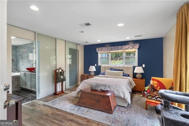 Building Photo - 1984 Mcjenkin Dr NE