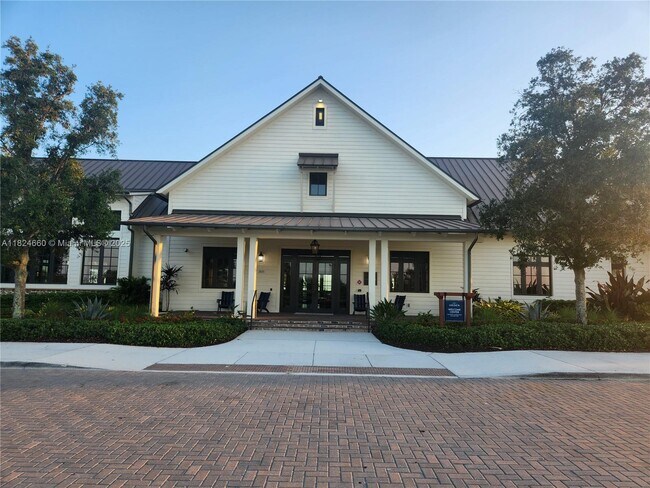 Building Photo - 1042 Sweetgrass St