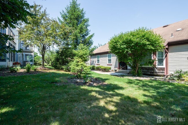 Building Photo - 122 Concordia Cir