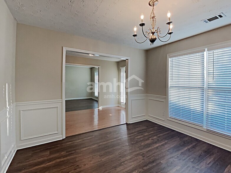 Building Photo - 1558 Great Shoals Cir