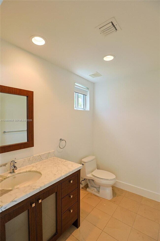 Building Photo - 7520 SW 59th Pl