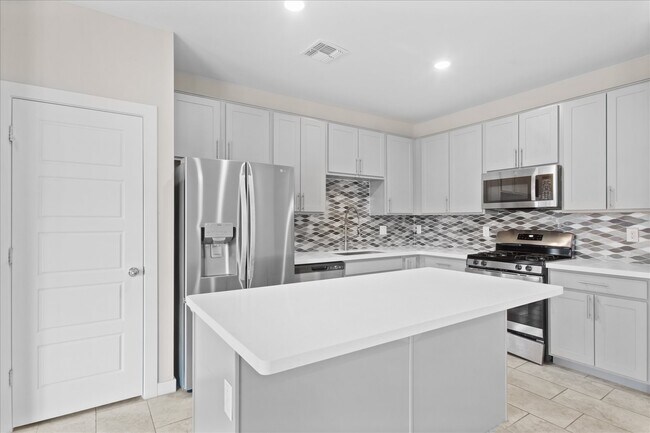 Building Photo - 993 E Cactus Wren Dr