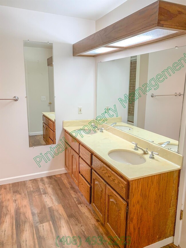 Building Photo - 357 W Rincon Ave