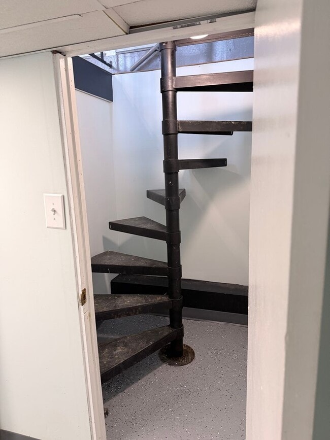 Building Photo - Bridesburg 3 BDR 1.5 Ba home available for RENT!