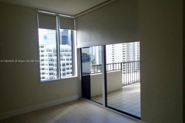 Building Photo - 520 Brickell Key Dr