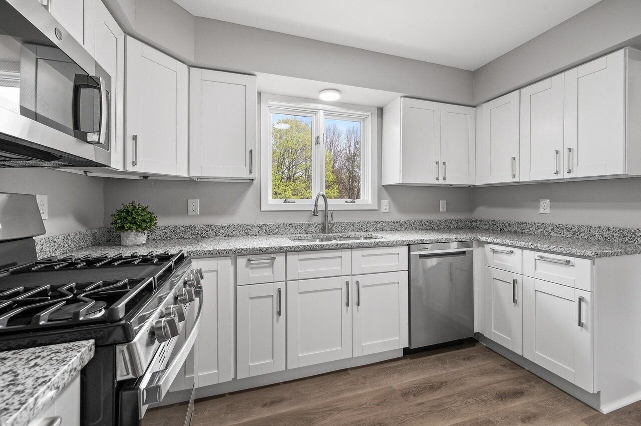 Building Photo - 5801 Covington Ter