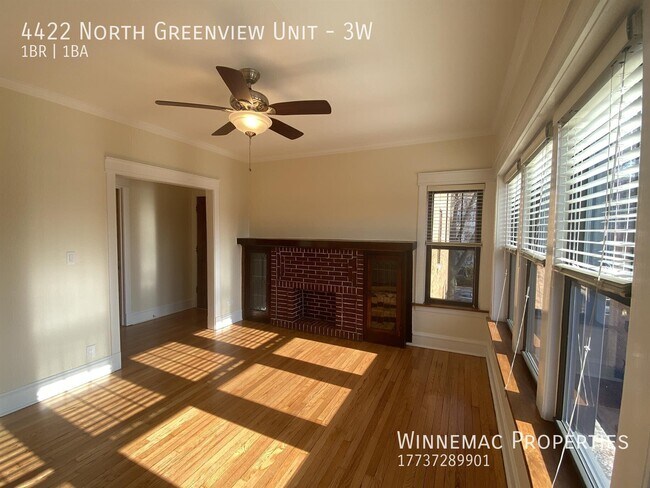 Building Photo - 4422 N Greenview Ave