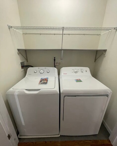 Building Photo - 234 Palmer St