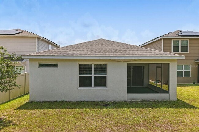 Building Photo - 5079 Royal Point Ave