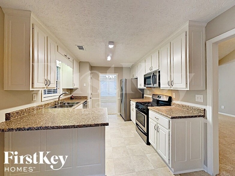 Building Photo - 35 Pebble Brooke Pass